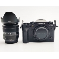 Fujifilm X-T4 schwarz mit Objektiv XF 18-55mm 2.8-4.0 R LM OIS