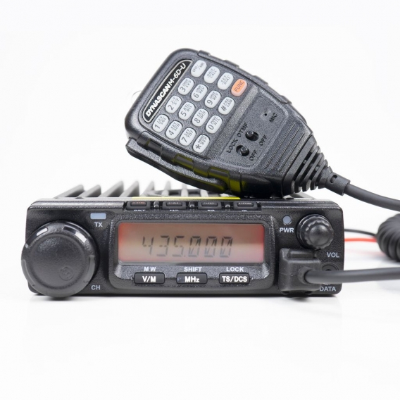 Dynascan M-6D-U PNI UHF-Radiosender, 440-470 MHz, 12-V-Stromversorgung, CTCSS / DCS-Töne, TOT, Scan