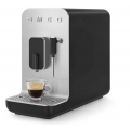 Smeg BCC02BLMEU Kompakte Kaffeevollautomat mit Dampffunktion Schwarz