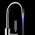 Chrombeschichteter Wasserhahn LED Bad Wasserhahn Küchenspüle Wasserhahn SDF-C6 7 Farben