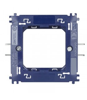 Bticino Wohnraumleuchte Träger 2 Module mit Klammern LN4702G