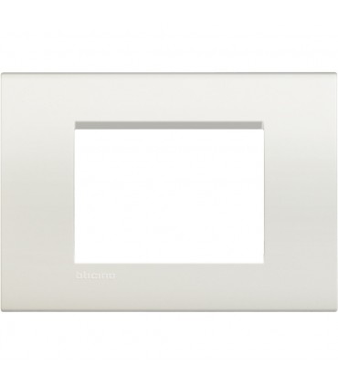 Bticino Wohnlichtplatte 3 quadratische Module LNA4803BI