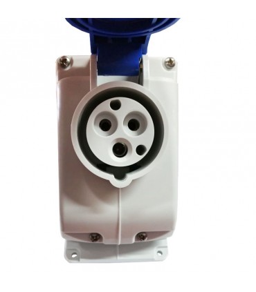 Gewiss vertikale Steckdose 2P+E 16A IP44 mit Verriegelung GW66426