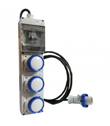 Gewiss 3-Modul-Schaltschrank mit 3 Flanschen für Industriesteckdosen GW68217N