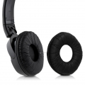 kwmobile 2x Ohr Polster kompatibel mit Sony MDR-ZX110 / MDR-ZX310 - Ohrpolster Kopfhörer - Kunstleder Polster für Over Ear Headp